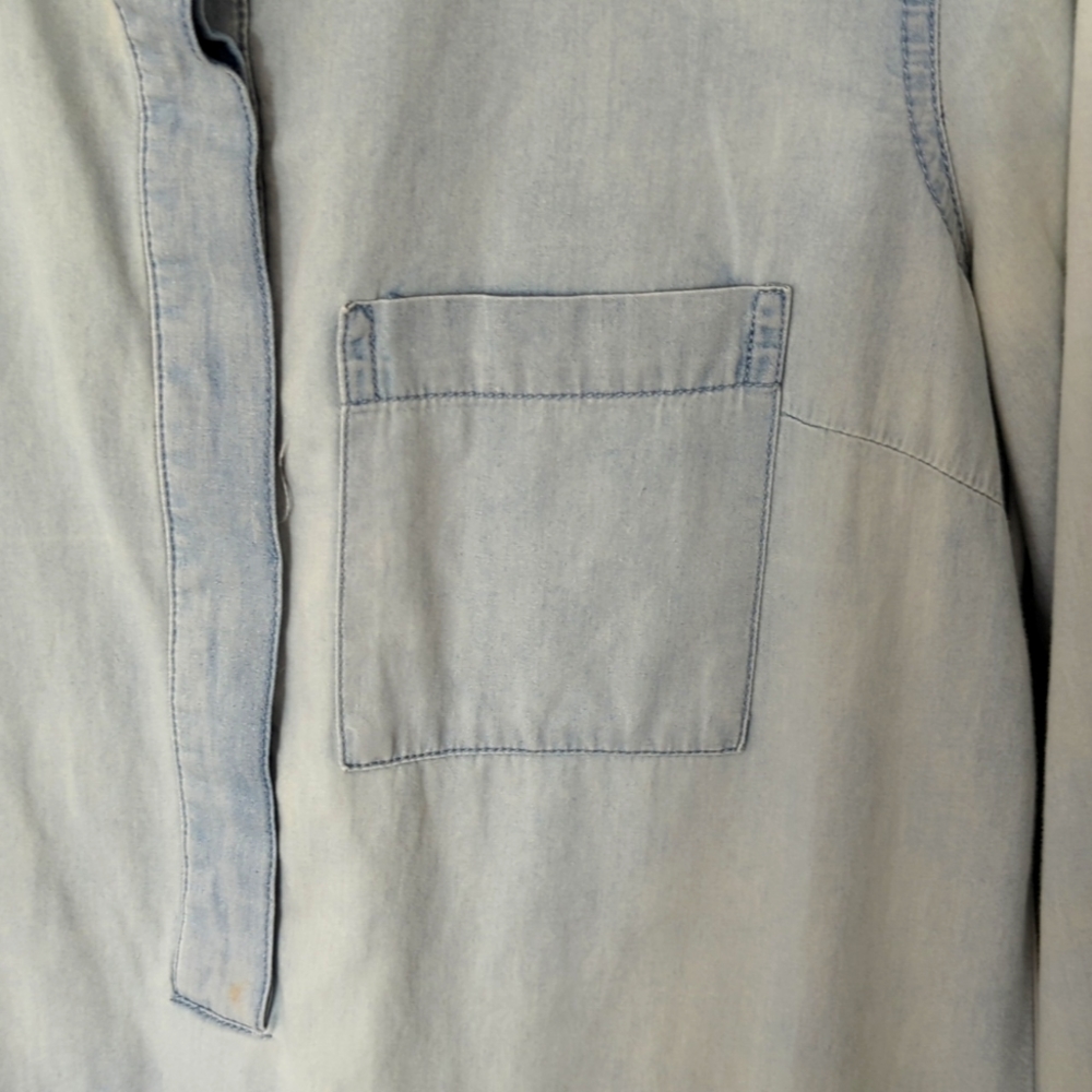 Old Navy Two Toned Chambray Shirt Dress with Pocket Detail, 100% Cotton, Size S - Picture 2 of 4